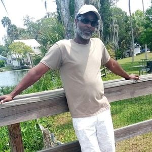 Meet your Posher, Derrick